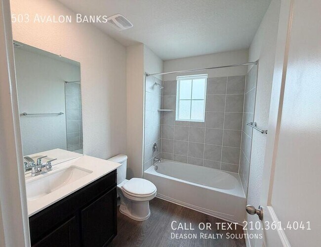 Building Photo - 503 Avalon