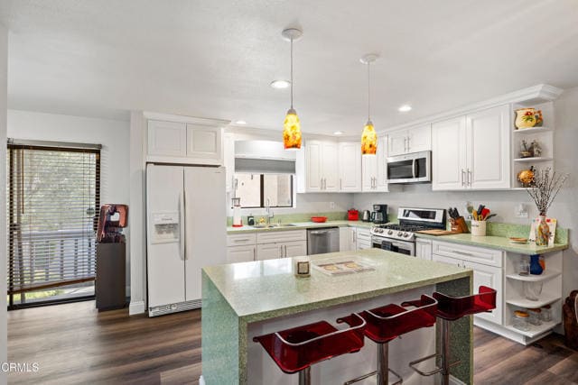 Building Photo - 5711 Owensmouth Ave