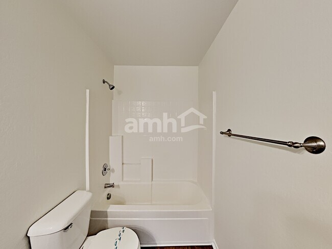 Building Photo - 11319 W Mariposa Dr