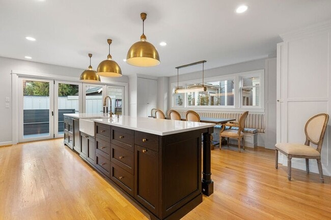 Building Photo - 1516 NW 25th Ave