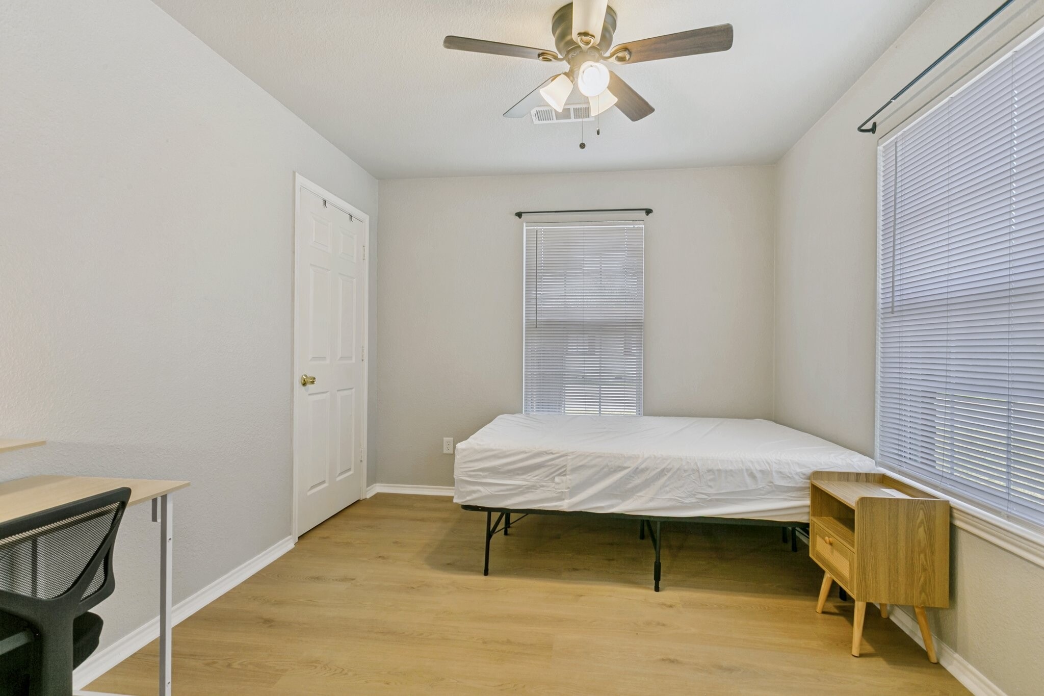 Building Photo - 107 S Crawford St