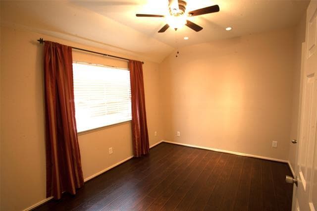 Building Photo - 2406 Hillside Dr