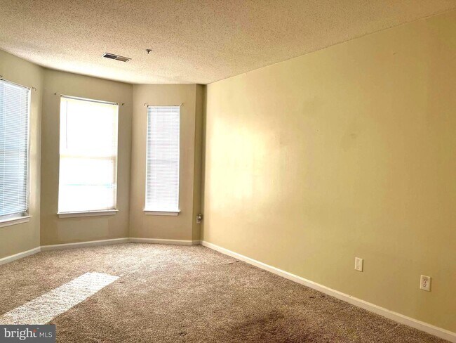 Building Photo - 7418 Hindon Cir