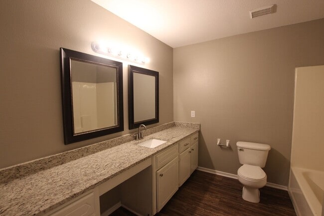 Building Photo - El Cerrito Place 8327/8329