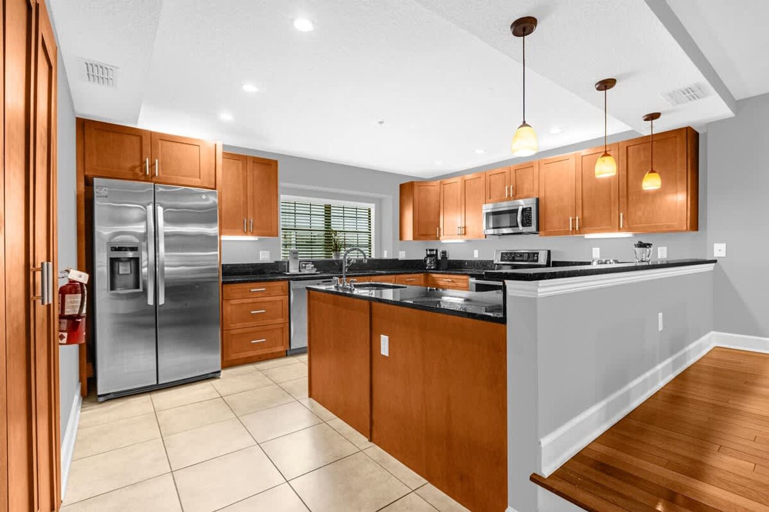 Building Photo - 14590 Damai Ln
