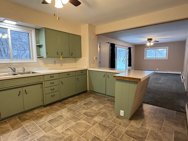 Building Photo - Charming 2-Bedroom Country Home with Garage Near Eau Claire