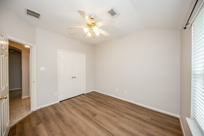 Building Photo - 14618 Rochelle Ct