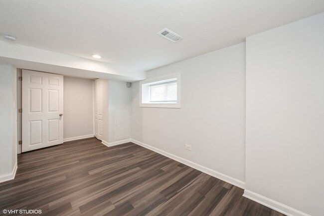 Building Photo - 6148 W Patterson Ave
