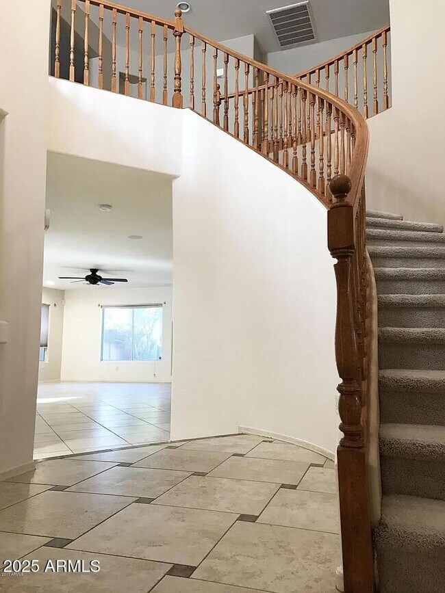 Building Photo - 6406 W El Cortez Pl