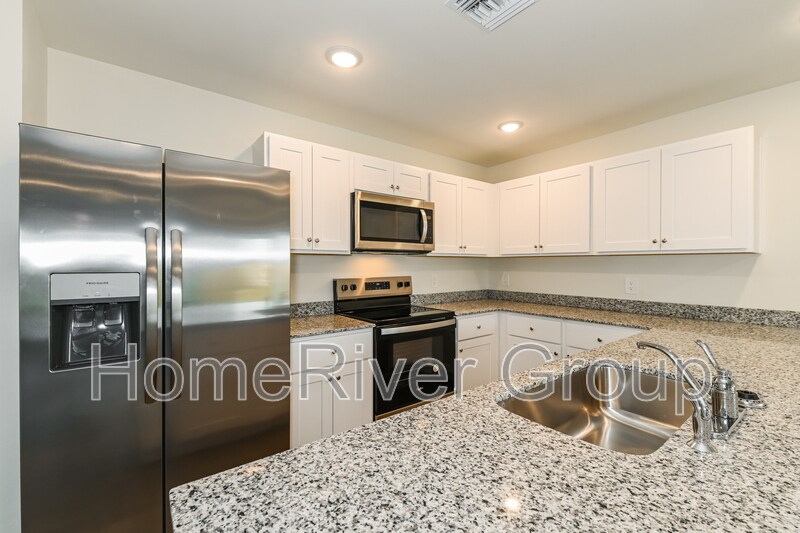 Building Photo - 3615 Caloosa Pkwy