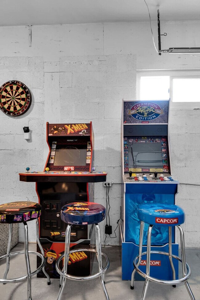 Building Photo - 3624 SW 22nd St