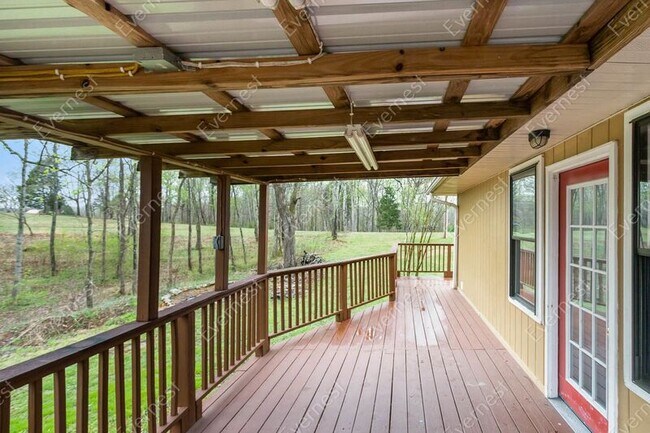 Building Photo - 7929 Daugherty-Capley Rd