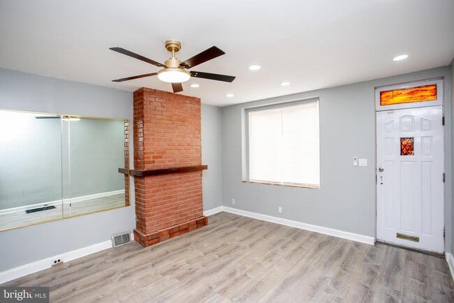 Building Photo - 2465 N Garnet St