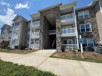 Building Photo - 618 Condo Club Dr