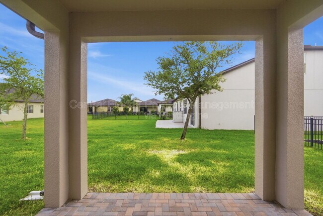 Building Photo - 2772 Mead Ave