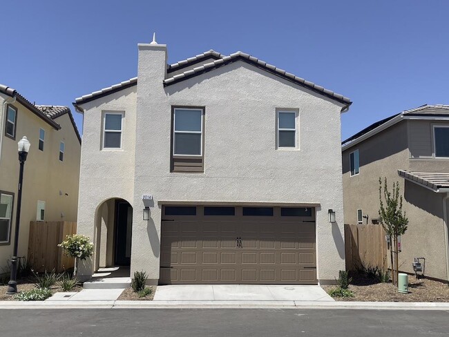 Building Photo - 2014 N Ralph Ln