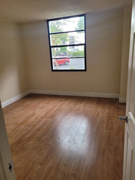 Second Bedroom - 20400 W Country Club Dr