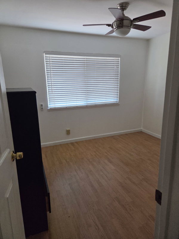 Building Photo - 412 Rosemont Dr