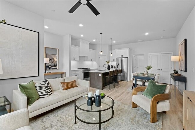 Building Photo - 3058 W Berkeley Ave