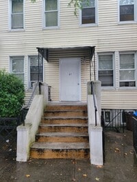 Building Photo - 87 WALES Ave