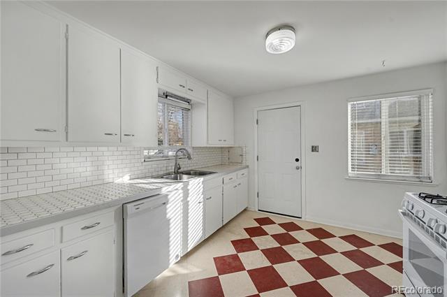 Building Photo - 1455 Jasmine St