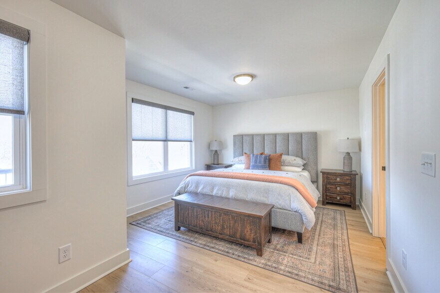 Building Photo - 312 Duke St