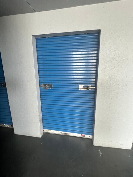Storage - 1551 1st St S