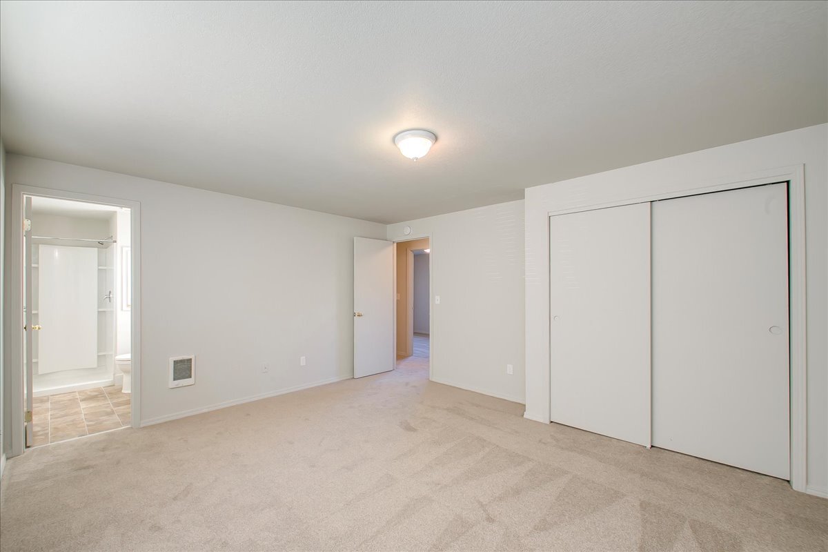 Building Photo - 2376 W Panama St