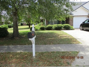 Building Photo - 3440 Landmark Dr