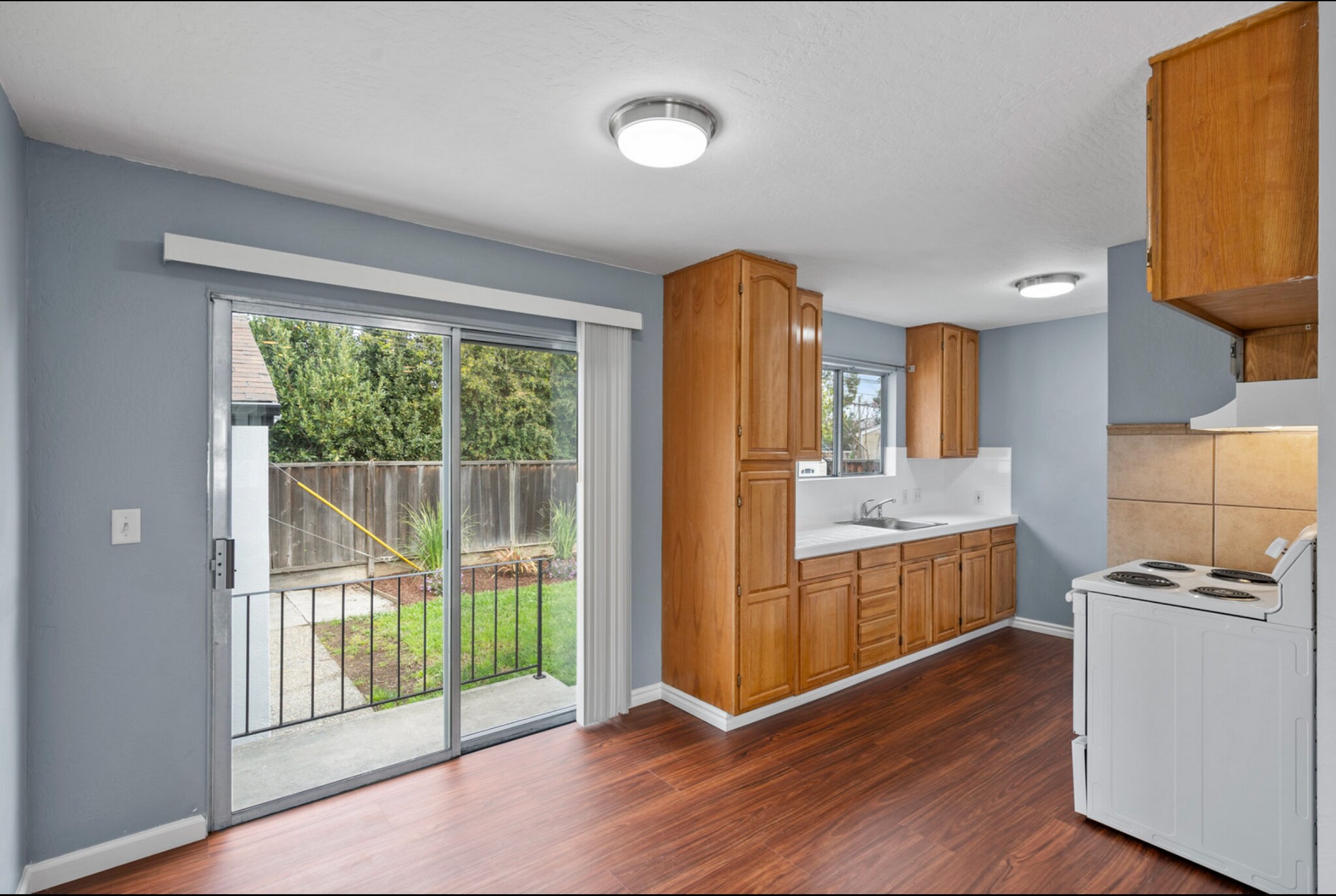 Building Photo - 3439 Payne Ave