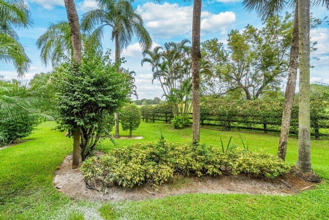 Building Photo - 11223 Pond View Dr