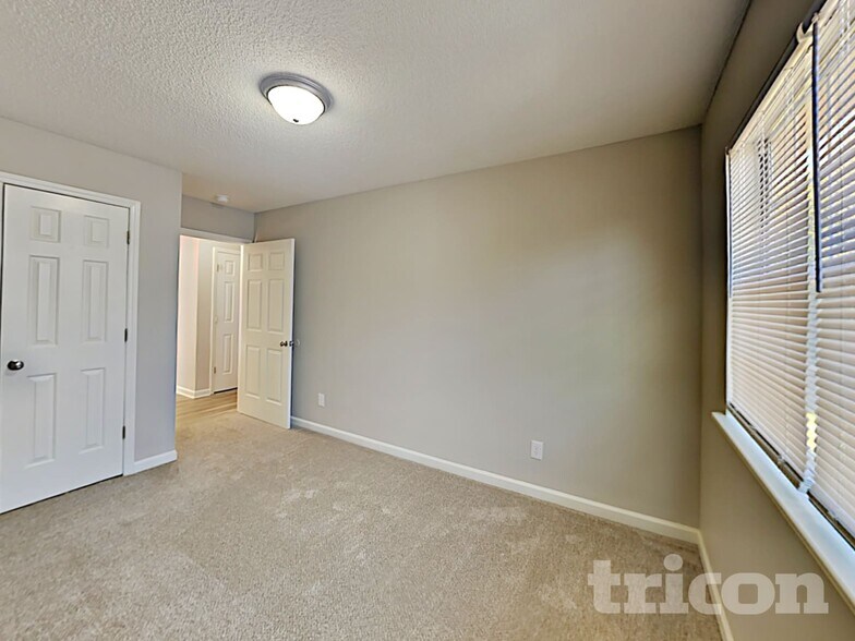 Building Photo - 1056 Stirrup Pl NW