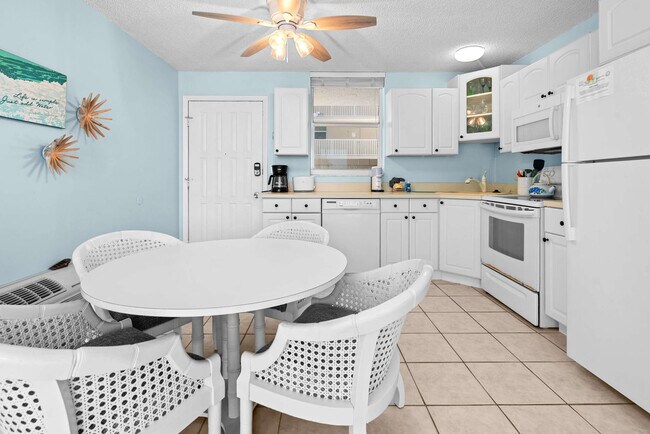 Building Photo - 5700 Bonita Beach Rd SW