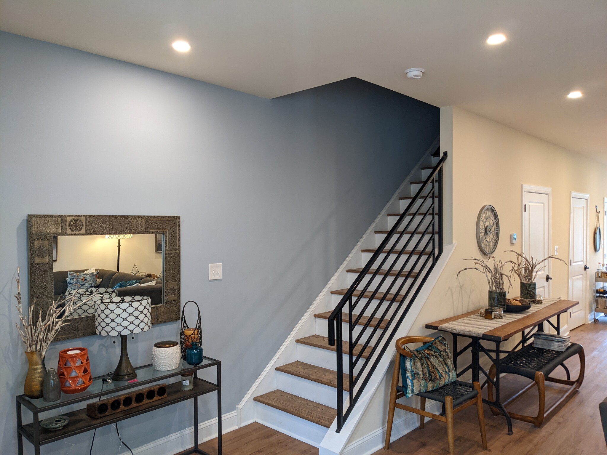 Stairs & Accent Wall - 225 W Pastorius St