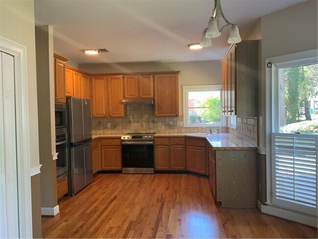 Building Photo - 165 Kiveton Park Dr