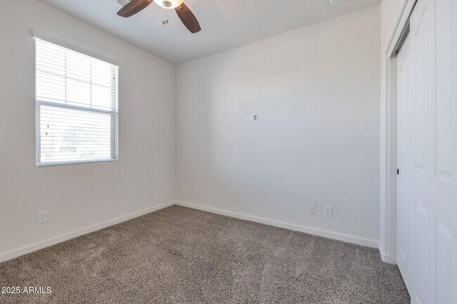 Building Photo - 18467 W Tasha Dr