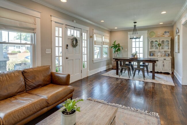 Building Photo - Beautiful Cleveland Park Bungalow, just 2 ...
