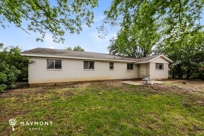 Building Photo - 2401 Catalo Ln