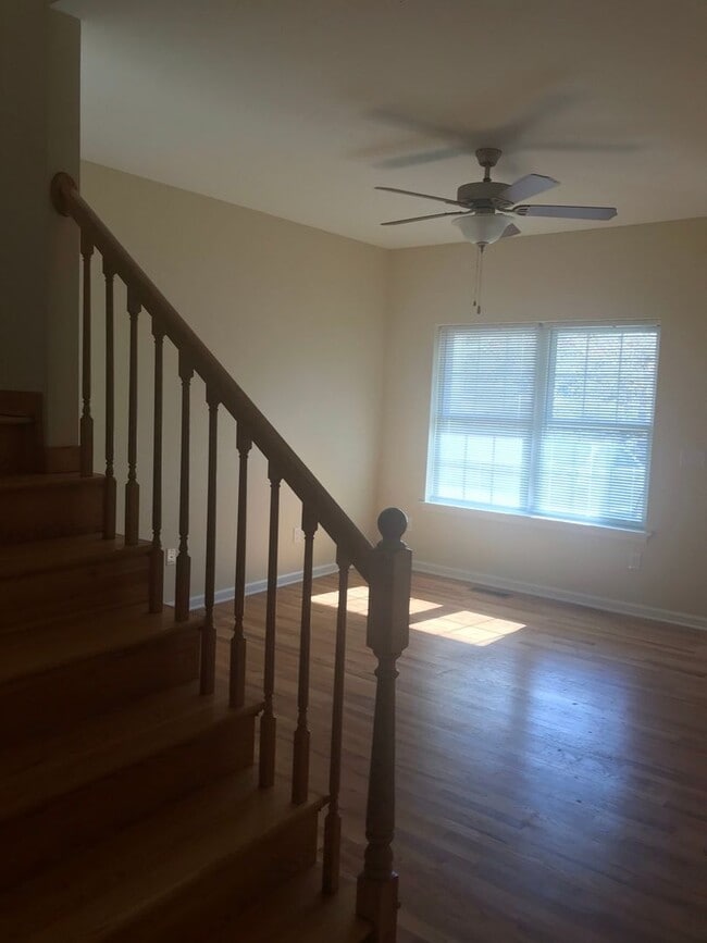 Building Photo - Arden Townhome: Commuter's Wishlist