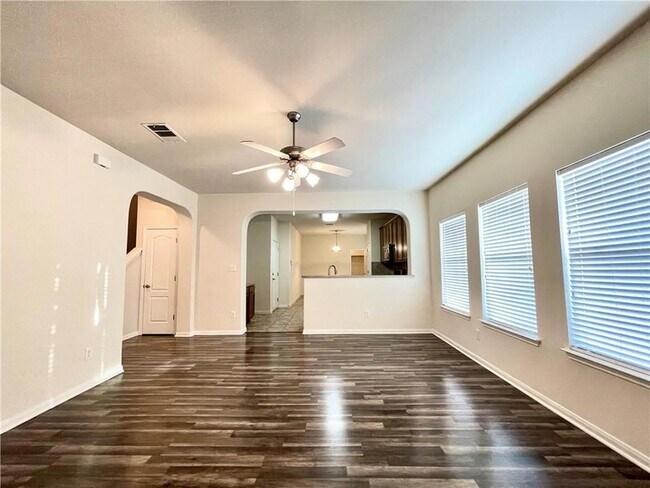 Building Photo - 906 Mesquite Hollow Pl
