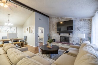 Building Photo - 5701 Quail Run St