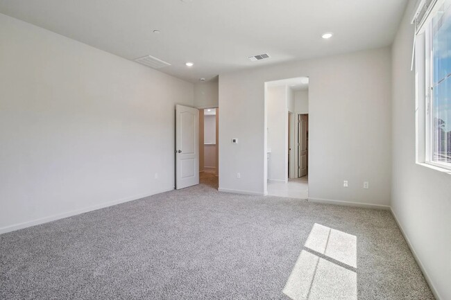 Building Photo - 4202 Markovich Ct