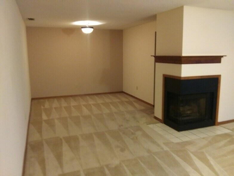 Building Photo - 4515 Southampton Ct