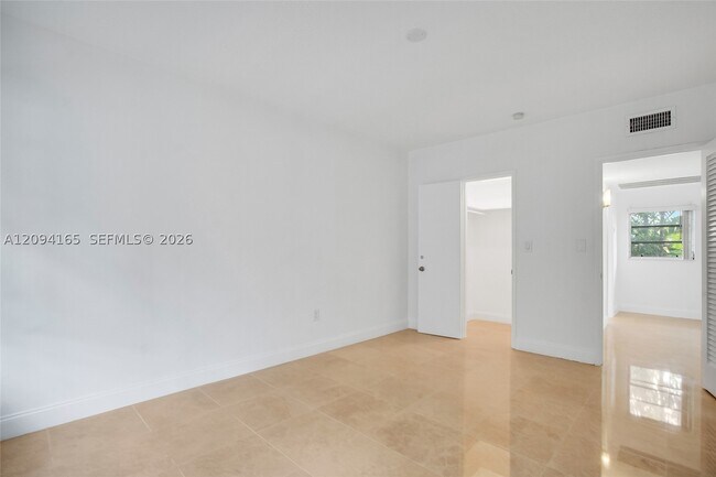 Building Photo - 50 FL-5