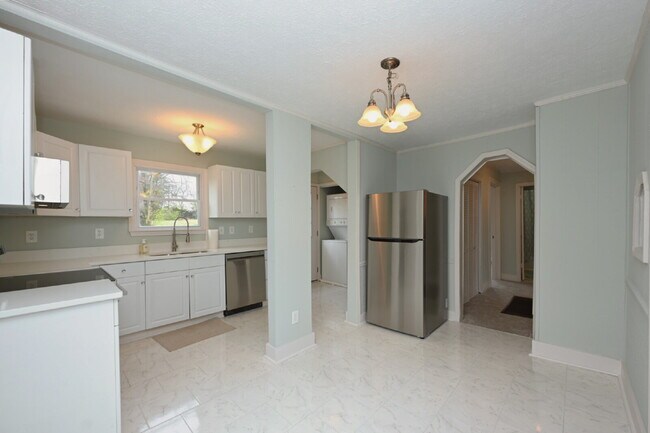 Building Photo - Renovated East Nashville Home | 3BR + Washer/Dryer + Off-Street Parking