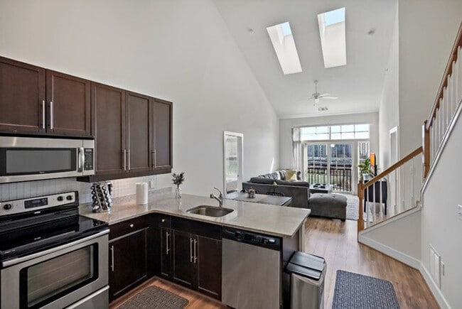 Building Photo - 2002 Eisenhower Ave