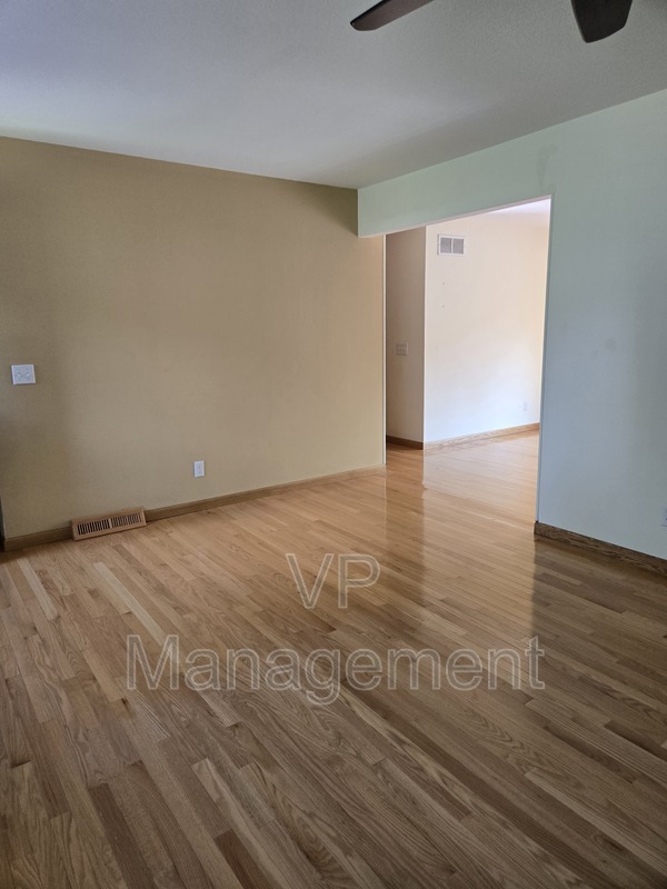 Building Photo - 1109 33rd St