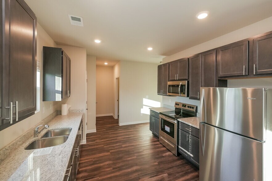 Building Photo - 11152 Shadow Creek Terrace