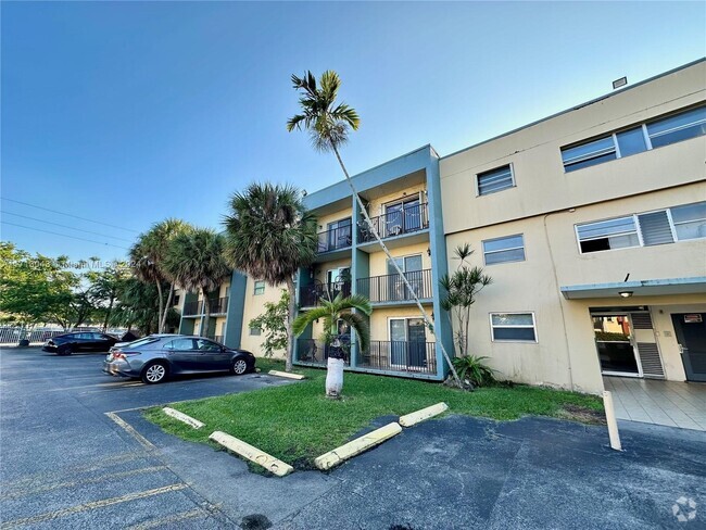 Building Photo - 4275 NW South Tamiami Canal Dr