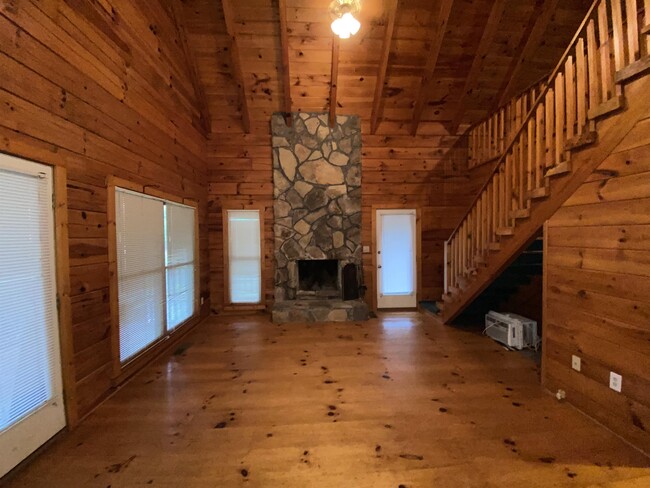 Building Photo - 104 Trinity Pond Road